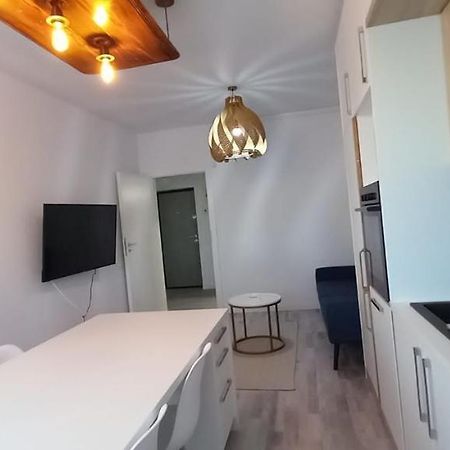 Modern 1Br Apartment With Wifi, Parking And Self Check In بوخارست المظهر الخارجي الصورة
