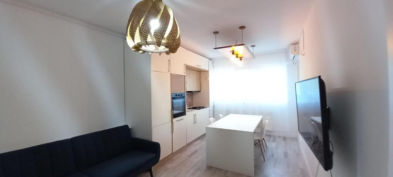 Modern 1Br Apartment With Wifi, Parking And Self Check In بوخارست المظهر الخارجي الصورة